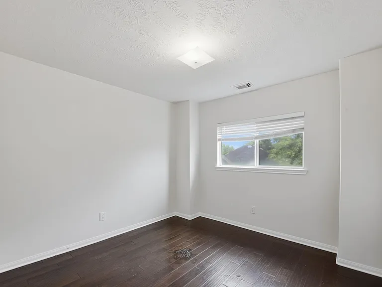 7519 Chathan Glen Ln — Photo 26