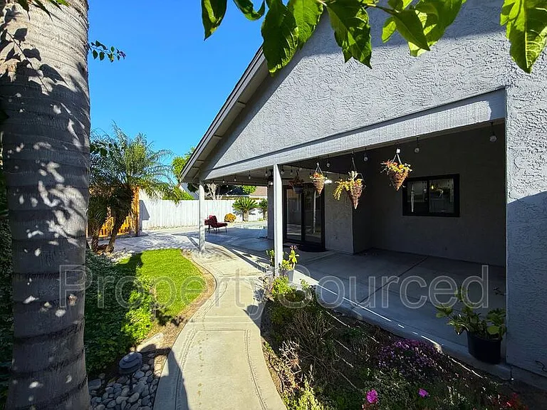 1351 Aksland Dr — Photo 37