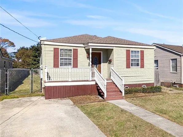 907 21st St, Gretna, LA 70053