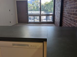 7 S University Ave #1, Fayetteville, AR 72701