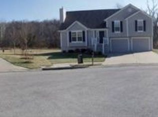 1310 SE Eastridge Cir, Blue Springs, MO 64014