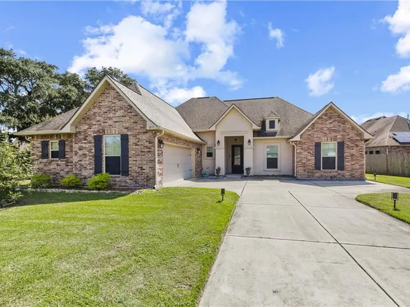 341 Old Place Ln, Madisonville, LA 70447