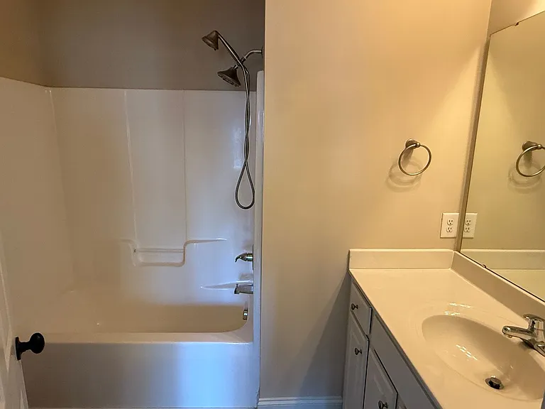 371 Beacon St NW — Photo 11
