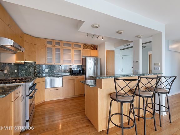 4th image of 2800 N Lake Shore Dr APT 3115