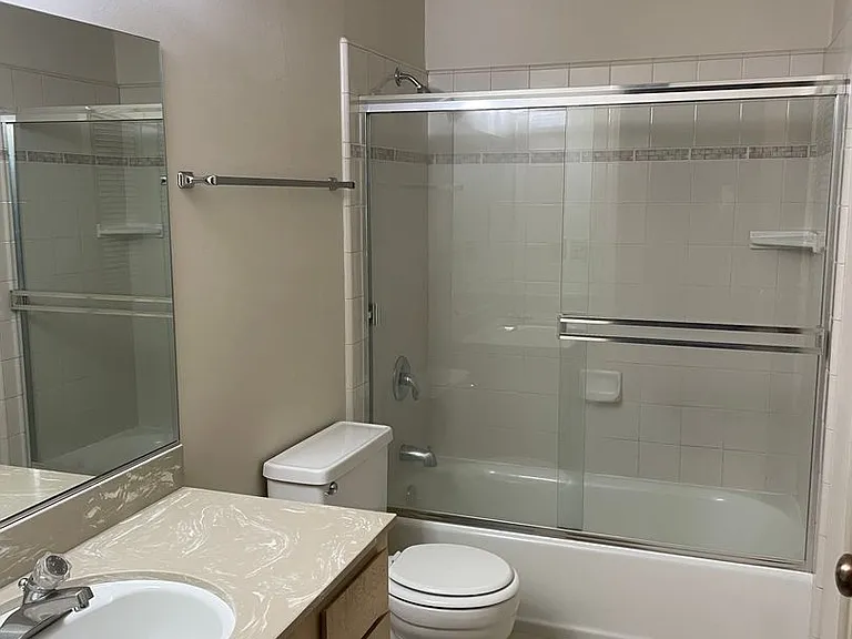 552 Christie Dr #306 — Photo 14