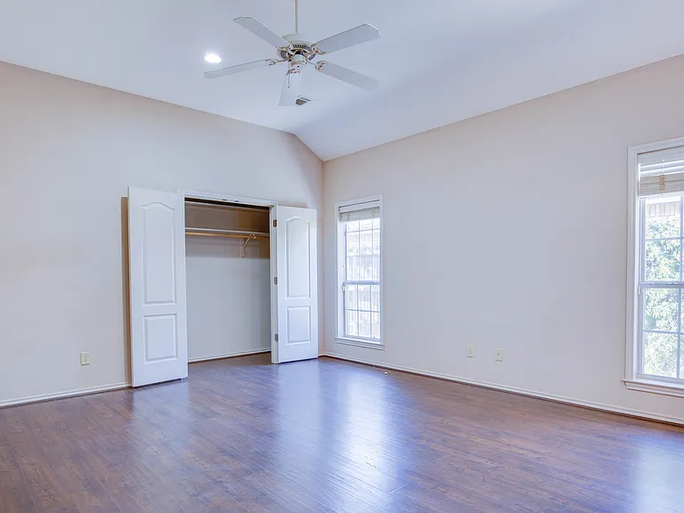 3203 Southridge Ct — Photo 8