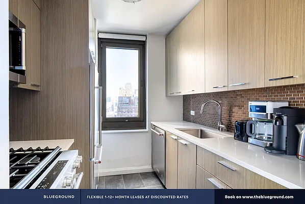 Rented by The Blueground | media 41