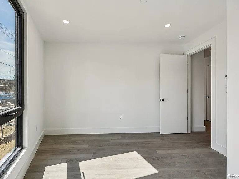 325 Manville #102 — Photo 19