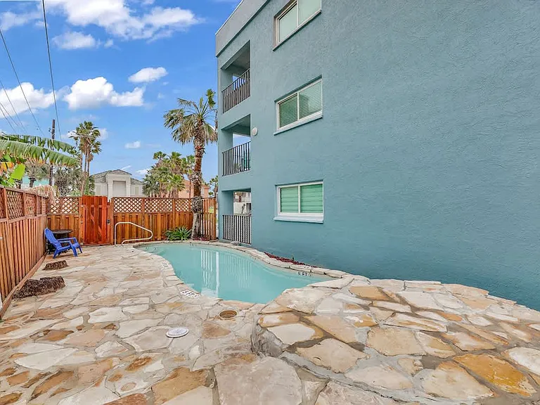 132 E Gardenia St #ID1515054P — Photo 24