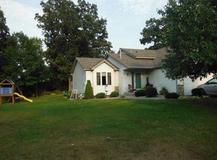 4647 Hamlet Ave N, Oakdale, MN 55128