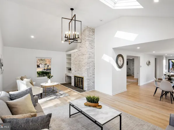 509 Tarrington Rd, Cherry Hill, NJ 08034