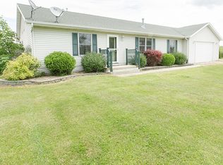 W10796 Weihert Rd, Reeseville, WI 53579