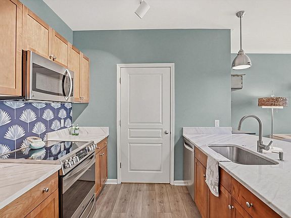5th image of 200 Bucksley Ln Unit 205