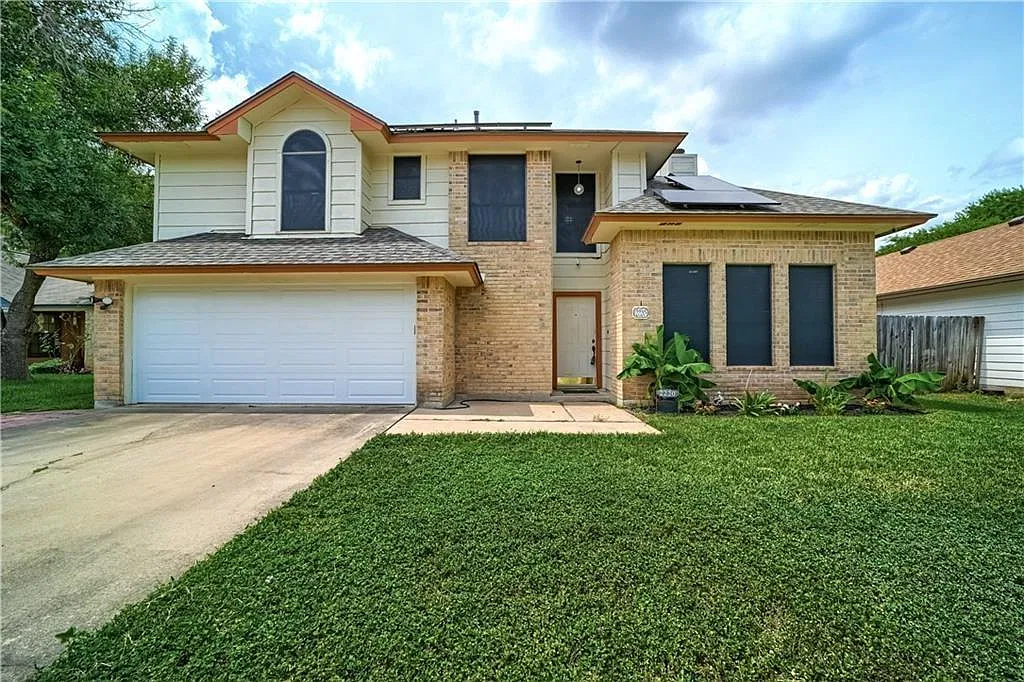 2220 Logan Dr — Photo 1