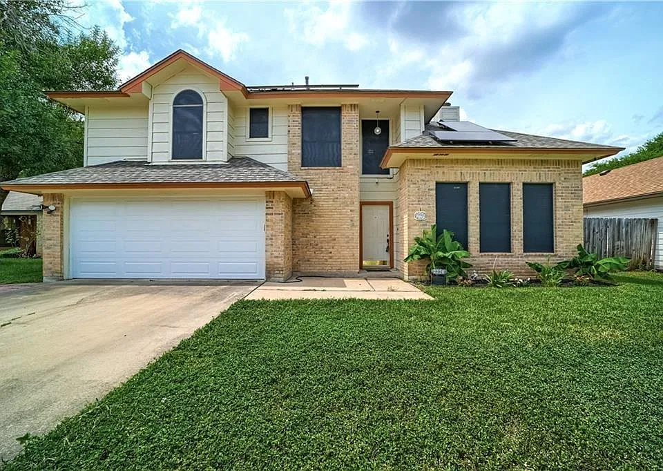 2220 Logan Dr