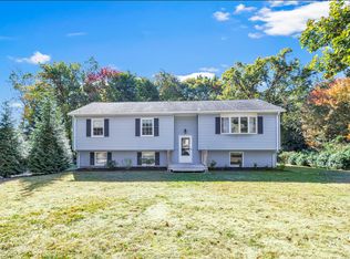 7 Arlene Dr, Ansonia, CT 06401