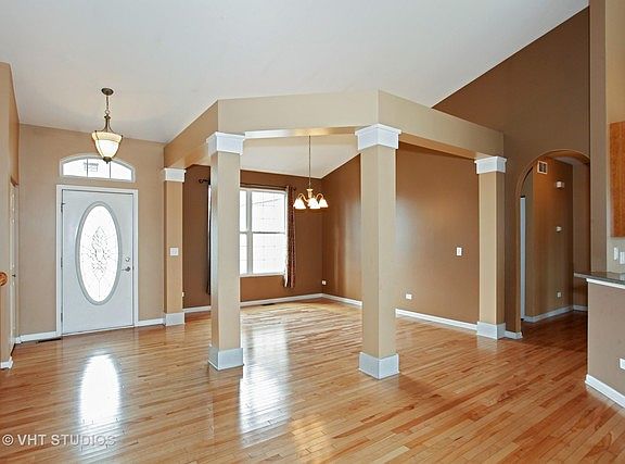3rd image of 11811 S Wolf Creek Ln