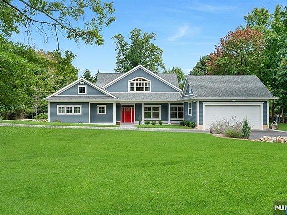 2nd image of 21 Crescent Avenue