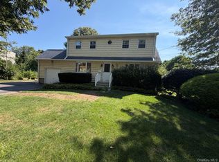 21 Purdy Avenue, East Northport, NY 11731