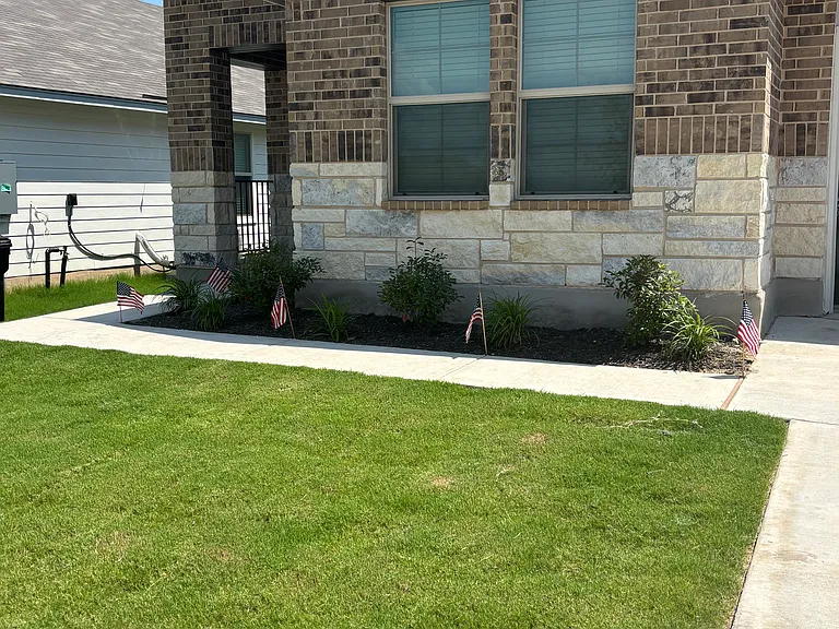 9013 Flat Iron Dr — Photo 1