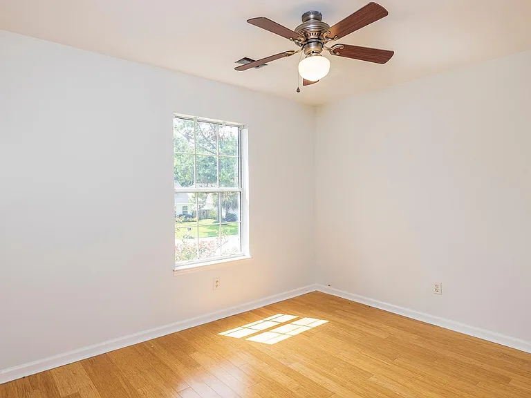2090 Country Manor Dr — Photo 14