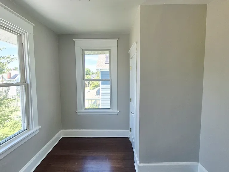 2113 Barton Ave — Photo 21