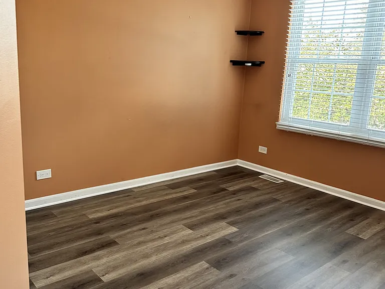 1213 Pennsbury Ln — Photo 14