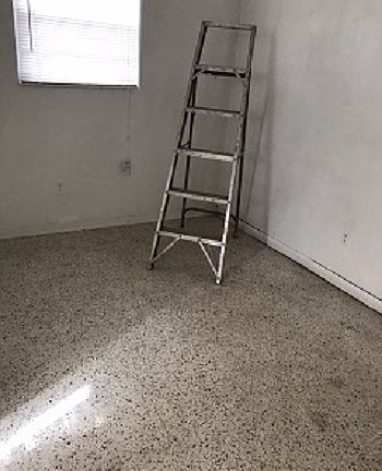 3rd image of 221 Desoto St