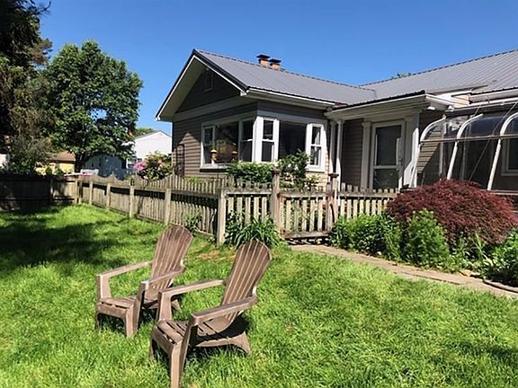 2nd image of 1450 Klondyke Ave