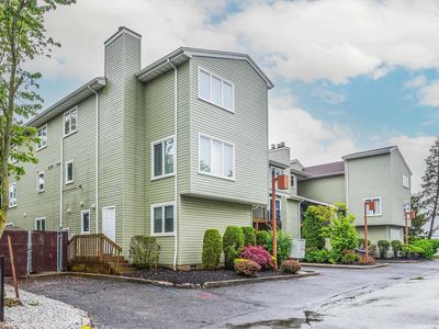 700 10th St APT 1, Secaucus, NJ, 07094