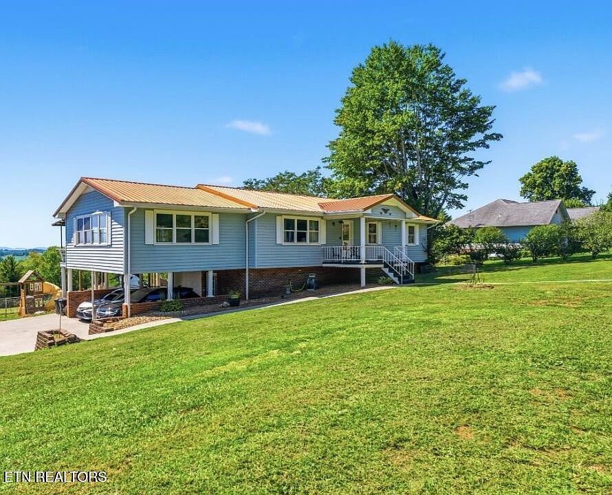 1st image of 294 Cherokee Cir