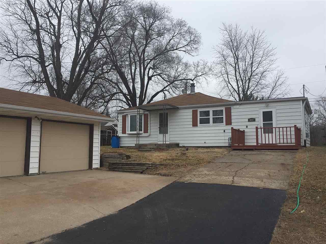 612 4th St, Colona, IL 61241 Zillow