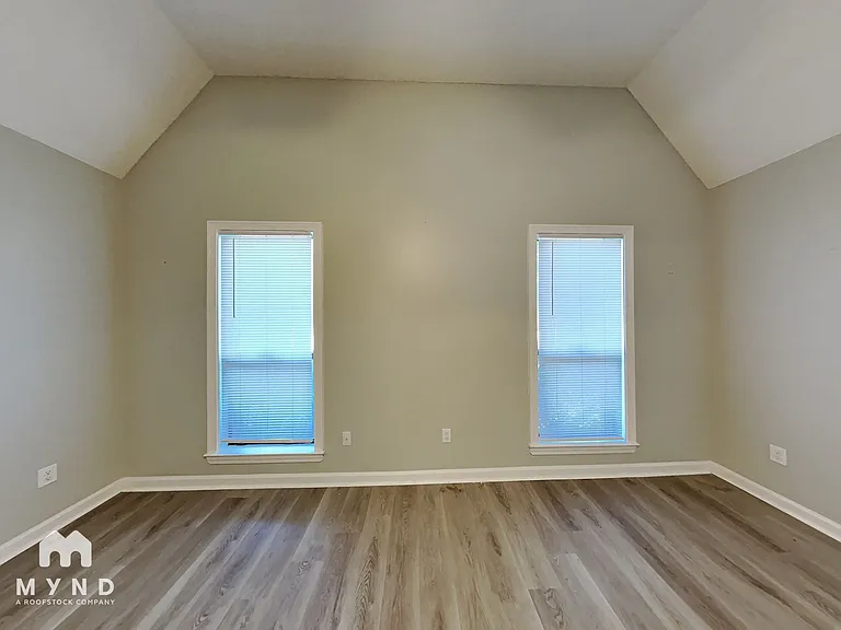 8233 Trinity Rd — Photo 11