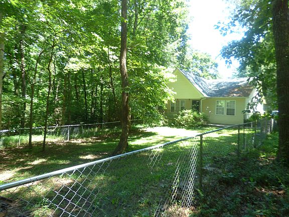 2nd image of 119 Shady Shores Ln