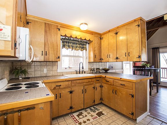 4th image of 326 Harbor Dr