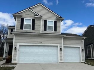 2323 E Maple Rd, Troy, MI 48083