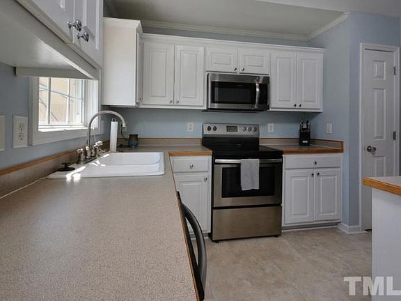 4th image of 532 Fernway Dr