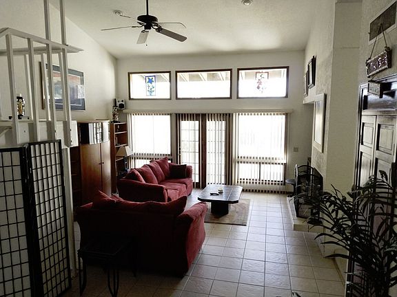 5th image of 1415 Desert Willow Dr