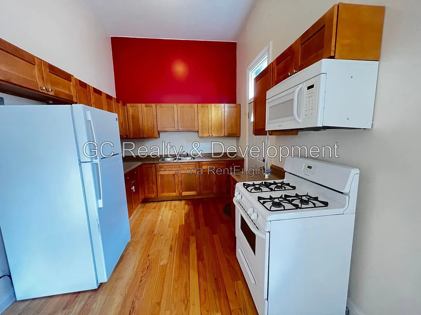 4 bed, 2.0 bath, 1900 sqft, $2,600 — Photo 3