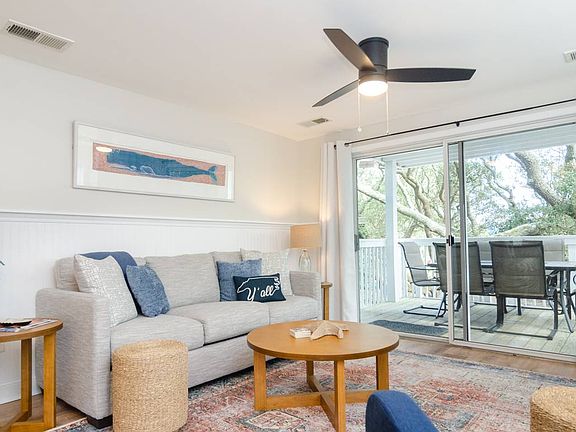 3rd image of 2206 Surfrider Cir #A