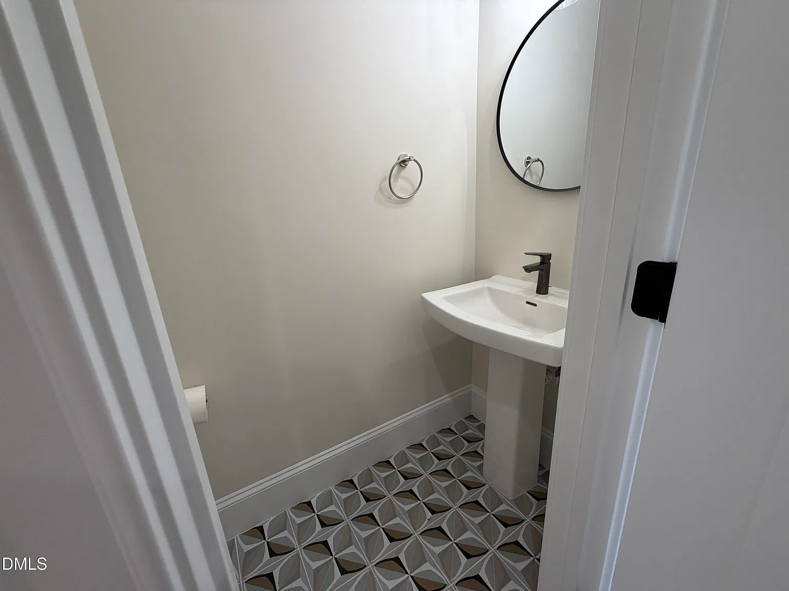 3 bed, 2.5 bath, 1812 sqft, $2,850 — Photo 3