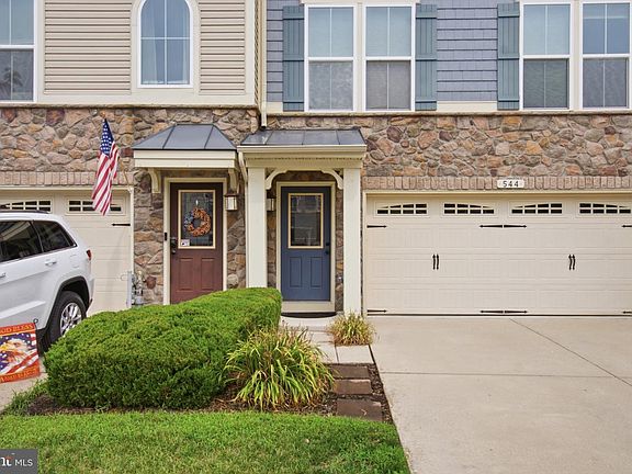 3rd image of 544 Fox River Hills Way
