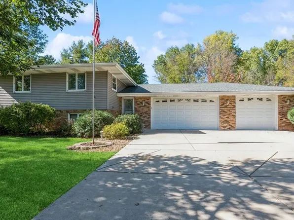 7219 Mill Rd, Centerville, MN 55038