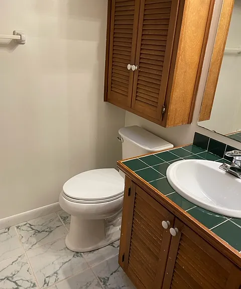 210 Charleston Ave — Photo 15