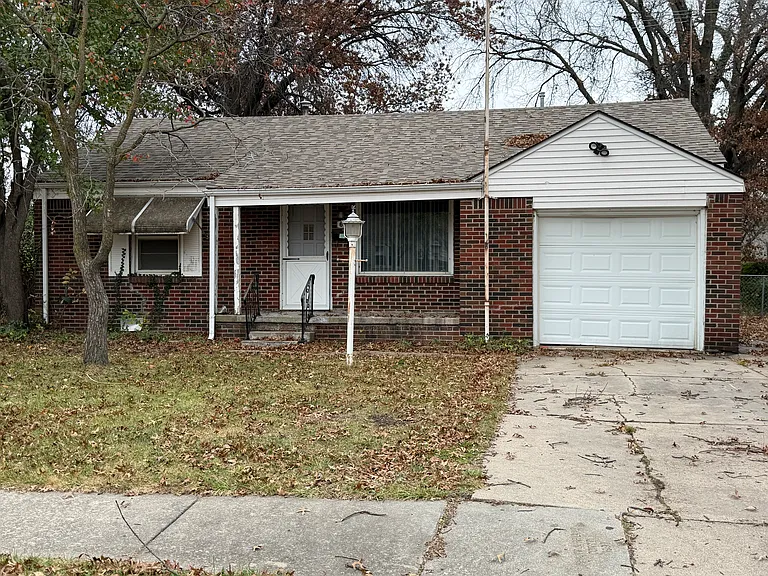 620 S Eastridge Dr — Photo 1