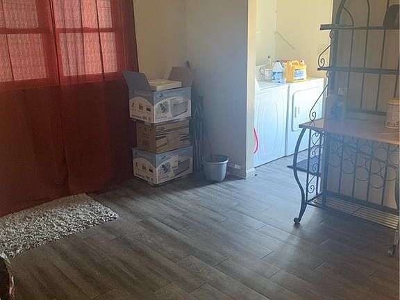 5th image of 614 N Mulberry St #616