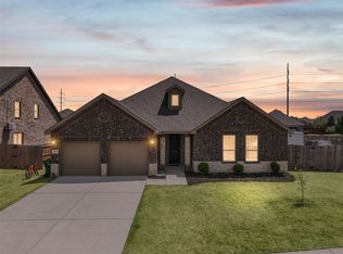 227 Hackney St, Waxahachie, TX 75165