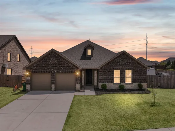 227 Hackney St, Waxahachie, TX 75165