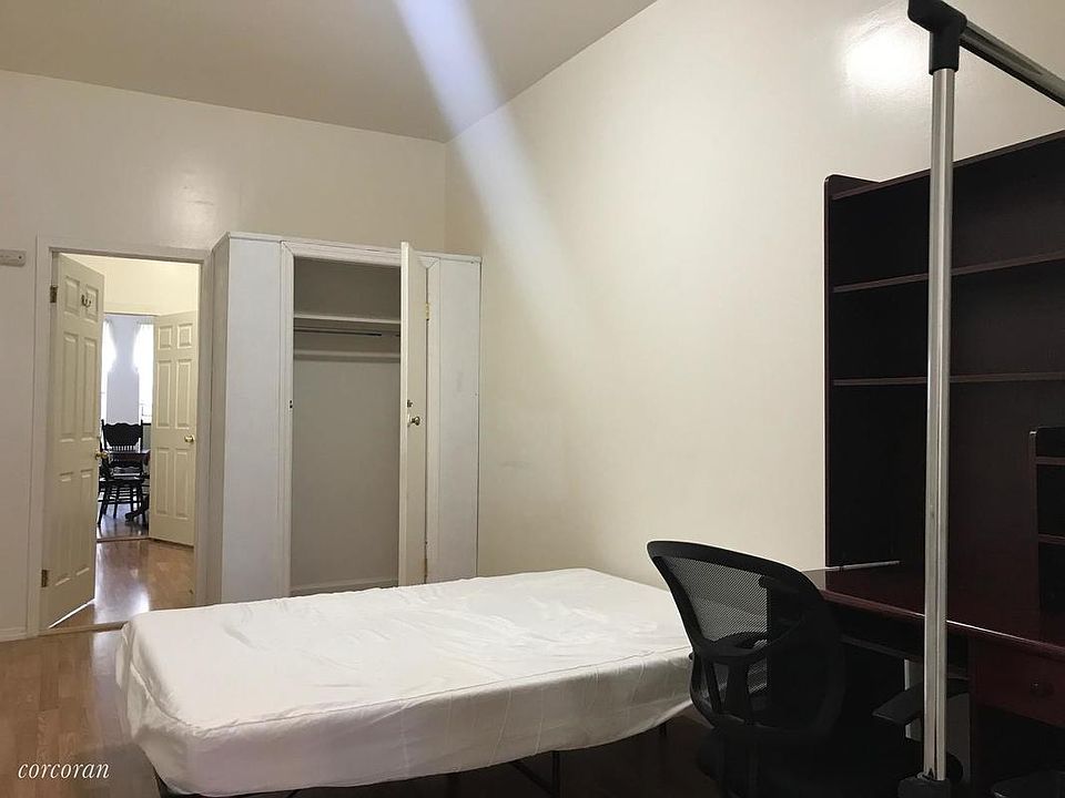 2nd image of 303 Grove St APT 1R