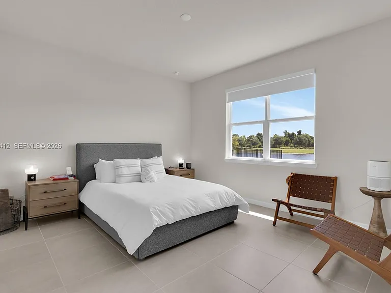 2081 Mossy Vine Ave — Photo 15